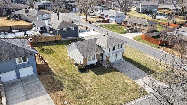 301 E 107th Terrace, Kansas City, MO 64114