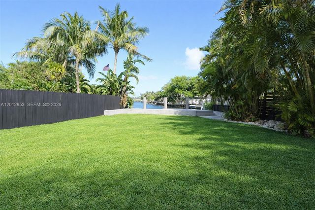 2416 NE 19th Ter, Wilton Manors, FL 33305