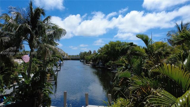2416 NE 19th Ter, Wilton Manors, FL 33305