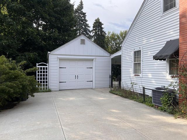 3424 N Elmwood DRIVE, Elmwood Park, WI 53405