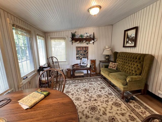 3424 N Elmwood DRIVE, Elmwood Park, WI 53405