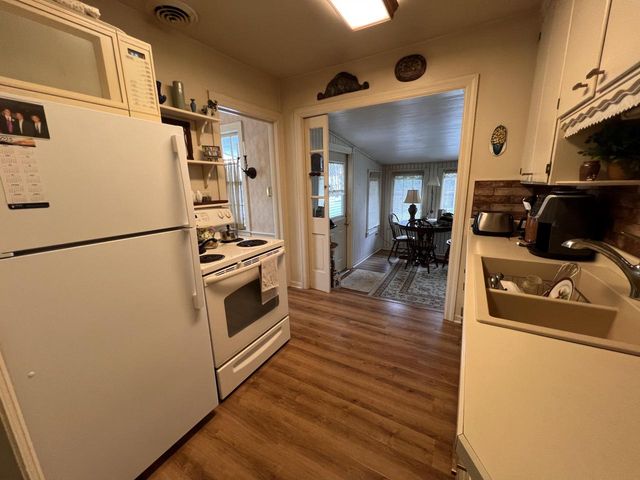3424 N Elmwood DRIVE, Elmwood Park, WI 53405