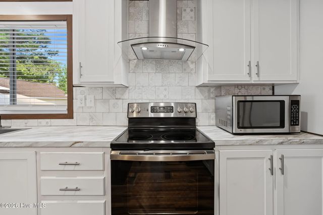 908 Palmer Drive, Carolina Shores, NC 28467