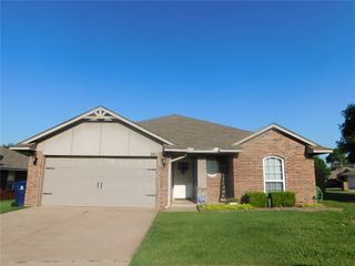 901 Coyote Drive, Yukon, OK 73099