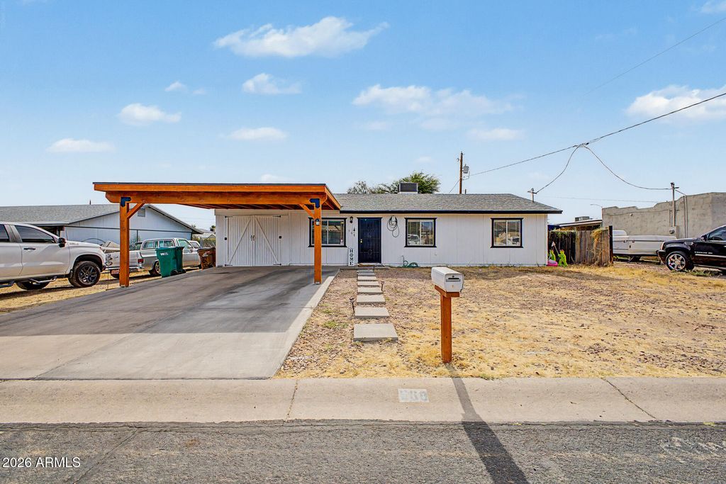 568 N 111 Street, Mesa, AZ 85207