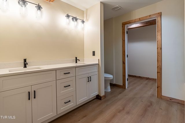 453 East Main Street 300, Kingsport, TN 37660