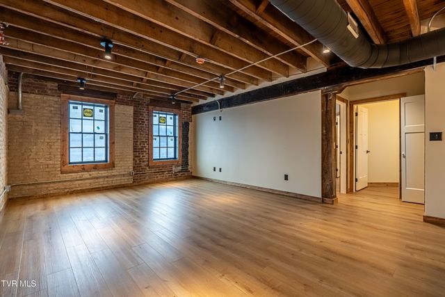 453 East Main Street 300, Kingsport, TN 37660