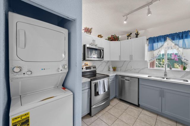 9778 NW 128th Lane, Hialeah Gardens, FL 33018