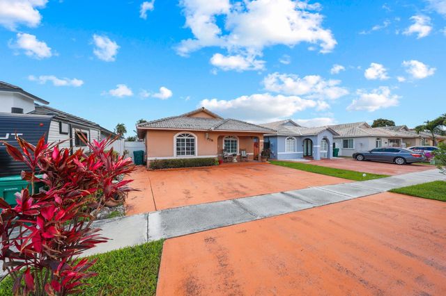 9778 NW 128th Lane, Hialeah Gardens, FL 33018