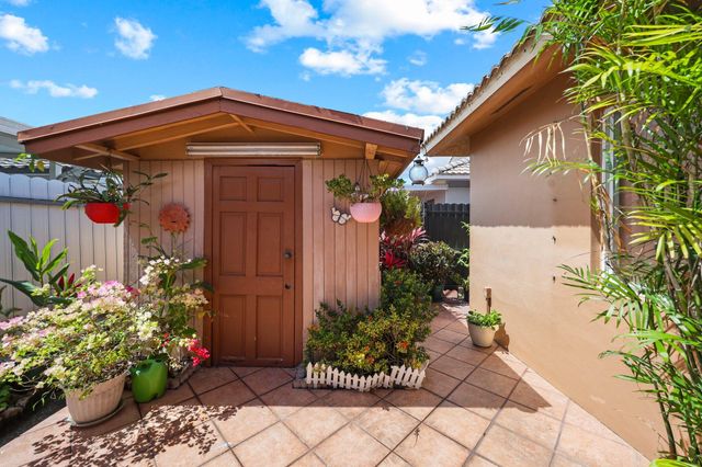 9778 NW 128th Lane, Hialeah Gardens, FL 33018