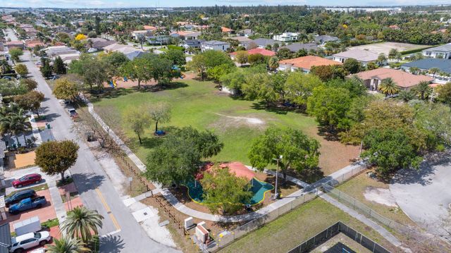 9778 NW 128th Lane, Hialeah Gardens, FL 33018
