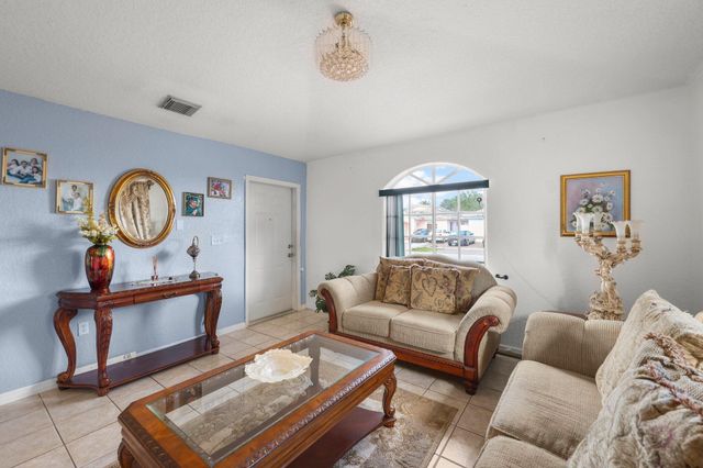 9778 NW 128th Lane, Hialeah Gardens, FL 33018