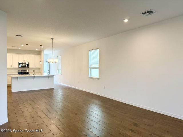 826 Castleford Avenue NE, Palm Bay, FL 32905