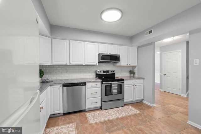 59 LAFAYETTE LN, Cherry Hill, NJ 08003