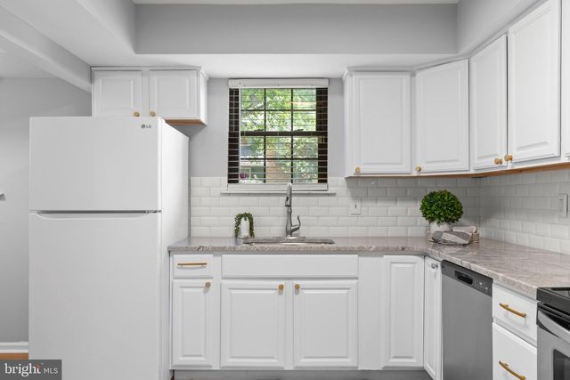 59 LAFAYETTE LN, Cherry Hill, NJ 08003