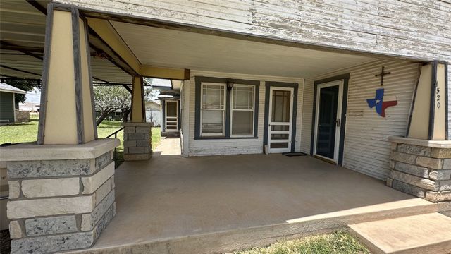 1520 Avenue N, Anson, TX 79501