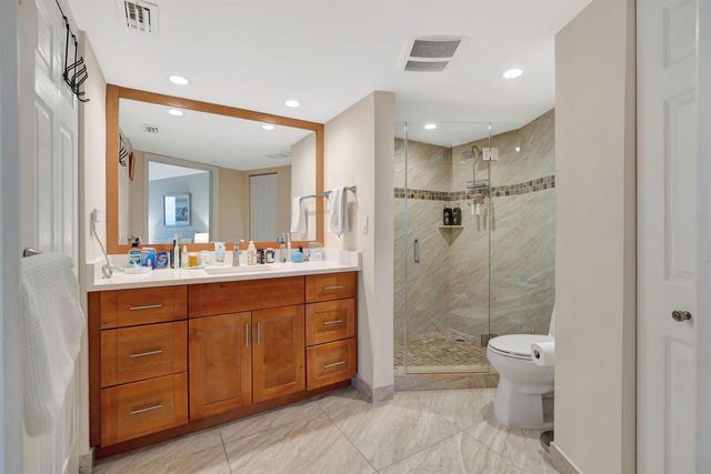 5420 N Ocean Drive 206, Singer Island, FL 33404