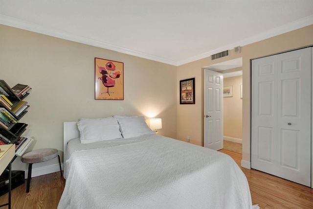 5420 N Ocean Drive 206, Singer Island, FL 33404