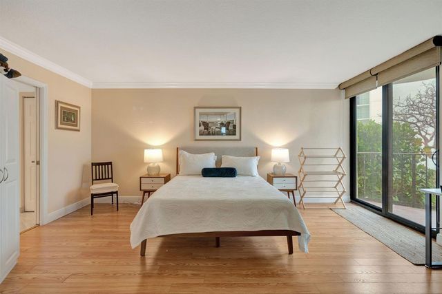 5420 N Ocean Drive 206, Singer Island, FL 33404