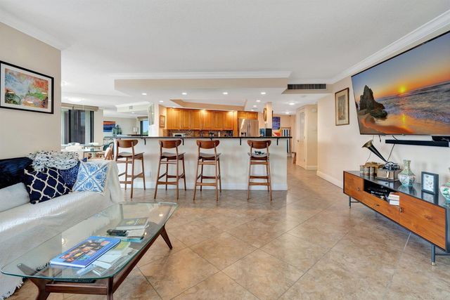 5420 N Ocean Drive 206, Singer Island, FL 33404
