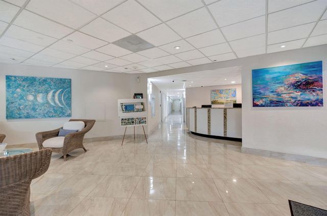 5420 N Ocean Drive 206, Singer Island, FL 33404