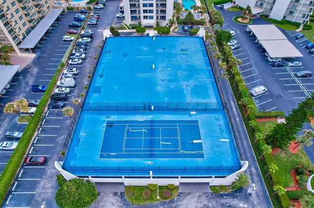 5420 N Ocean Drive 206, Singer Island, FL 33404