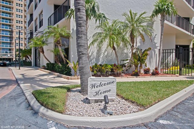 5420 N Ocean Drive 206, Singer Island, FL 33404