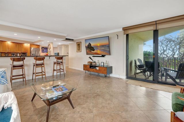 5420 N Ocean Drive 206, Singer Island, FL 33404