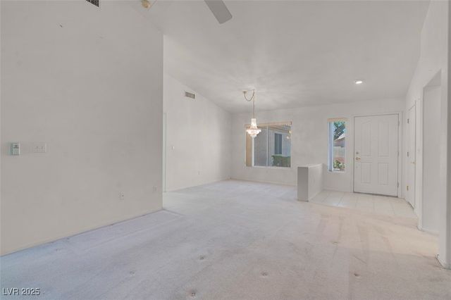 10013 Cresent Creek Drive, Las Vegas, NV 89134