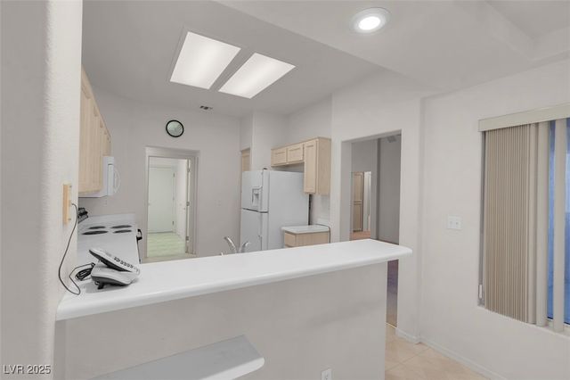 10013 Cresent Creek Drive, Las Vegas, NV 89134