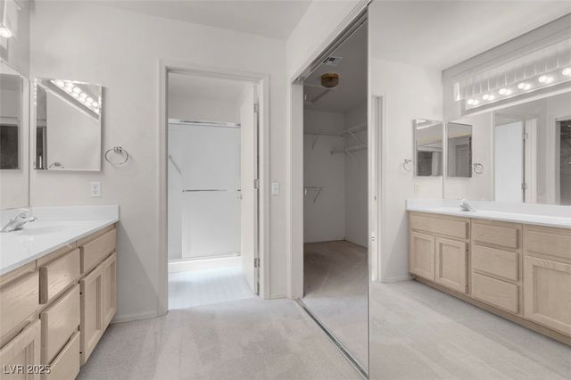 10013 Cresent Creek Drive, Las Vegas, NV 89134