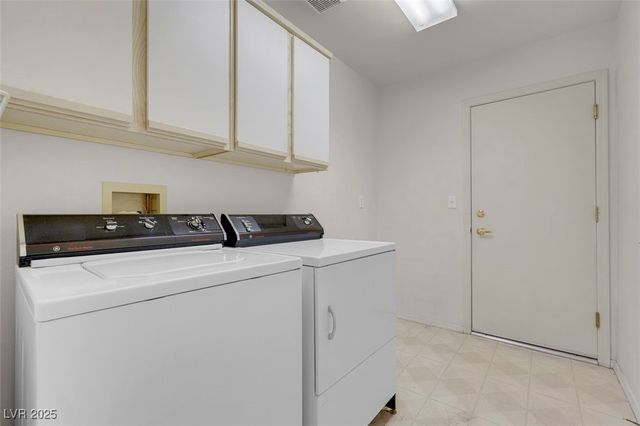 10013 Cresent Creek Drive, Las Vegas, NV 89134