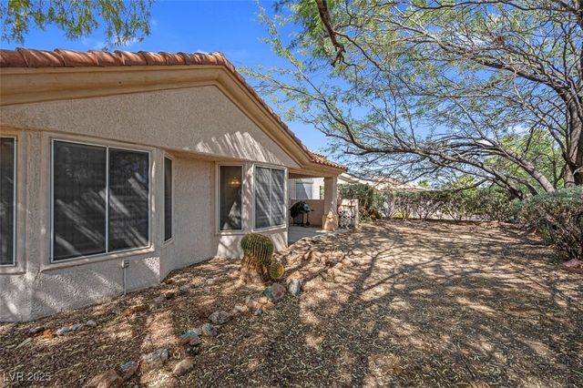 10013 Cresent Creek Drive, Las Vegas, NV 89134