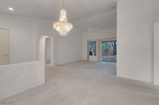 10013 Cresent Creek Drive, Las Vegas, NV 89134