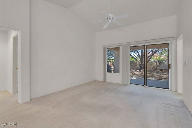 10013 Cresent Creek Drive, Las Vegas, NV 89134