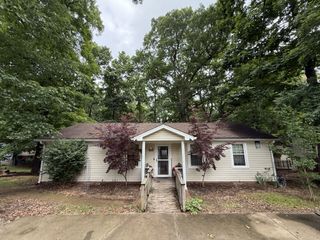 1459 Winding Way Dr, White House, TN 37188