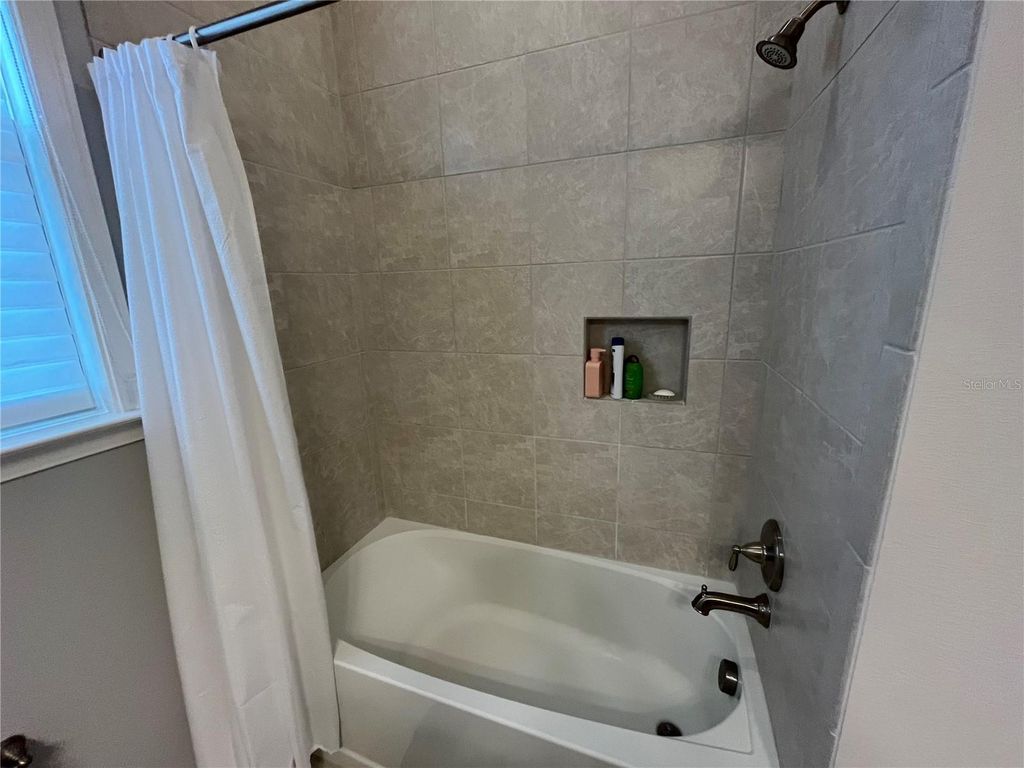 Image 11 of property listing at 13603 ABBERWICK DRIVE, Orlando, FL 32832