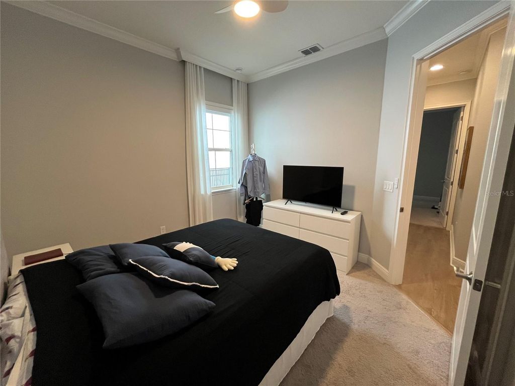 Image 8 of property listing at 13603 ABBERWICK DRIVE, Orlando, FL 32832