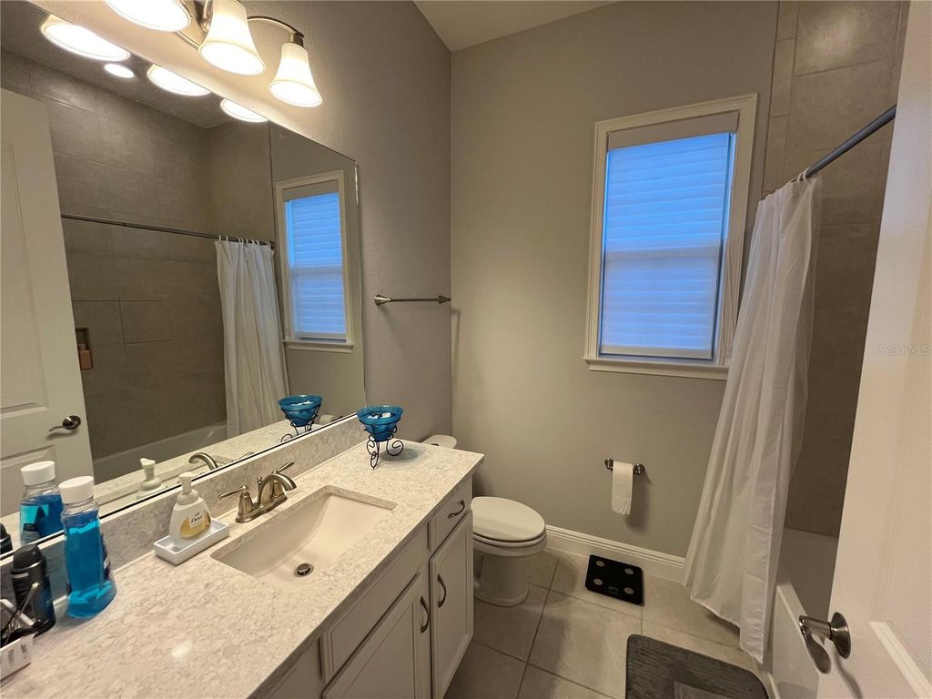 Image 10 of property listing at 13603 ABBERWICK DRIVE, Orlando, FL 32832