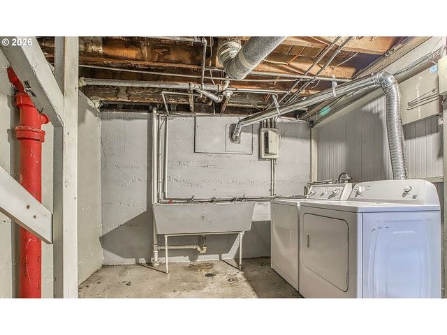 1036 N AINSWORTH St, Portland, OR 97217