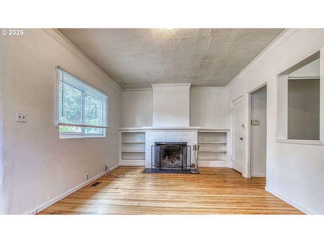 1036 N AINSWORTH St, Portland, OR 97217