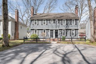 711 Wellman Ave 711, Chelmsford, MA 01863