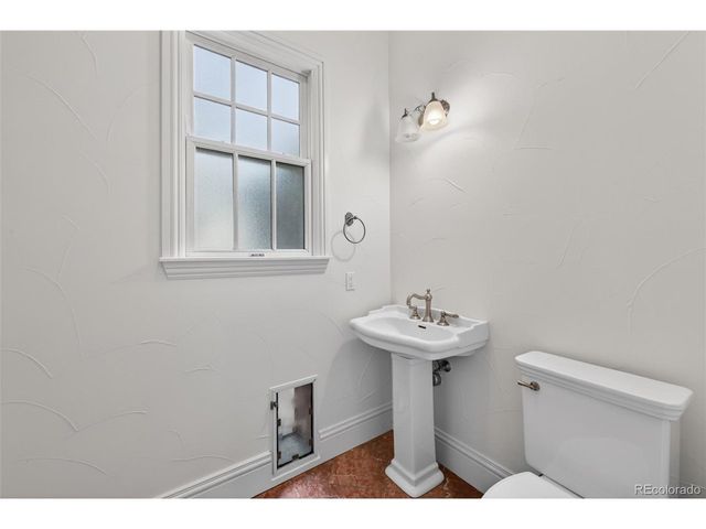 7600 E 6th Ave, Denver, CO 80230