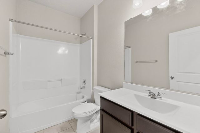 5302 Camino Del Griego, Santa Fe, NM 87507