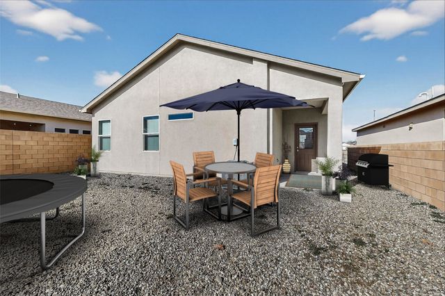 5302 Camino Del Griego, Santa Fe, NM 87507