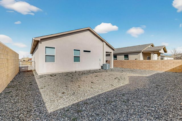 5302 Camino Del Griego, Santa Fe, NM 87507