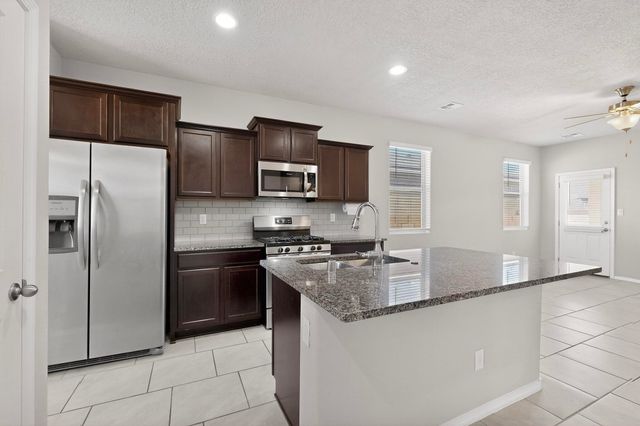 5302 Camino Del Griego, Santa Fe, NM 87507