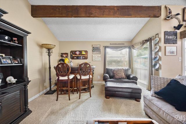 1813 Vallecito Lane, Bakersfield, CA 93309