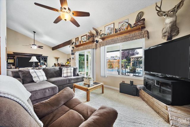 1813 Vallecito Lane, Bakersfield, CA 93309