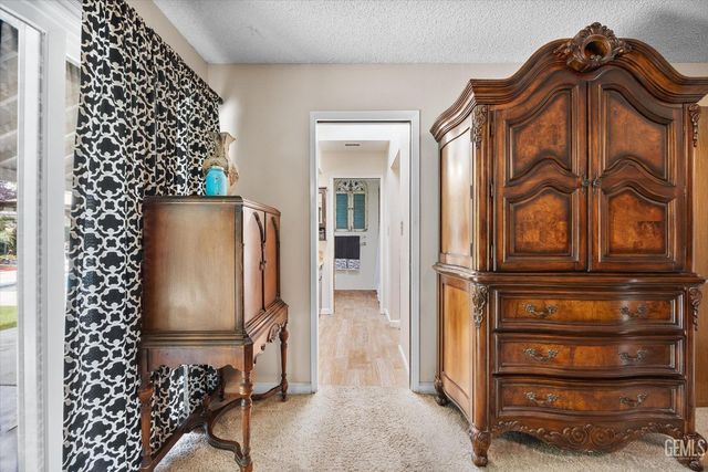 1813 Vallecito Lane, Bakersfield, CA 93309